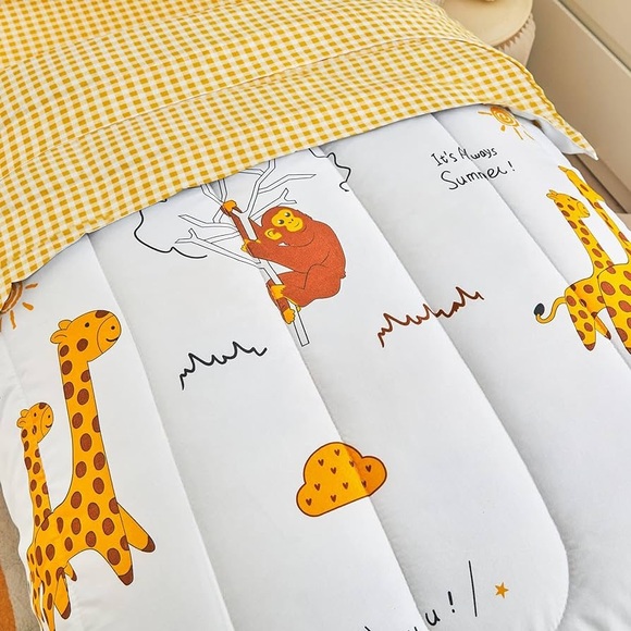 FlySheep 4 Piece White Toddler Bedding Set..animal print..(NWT) - Picture 3 of 7